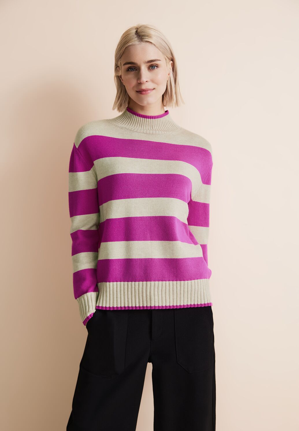 One stripe shop sweater