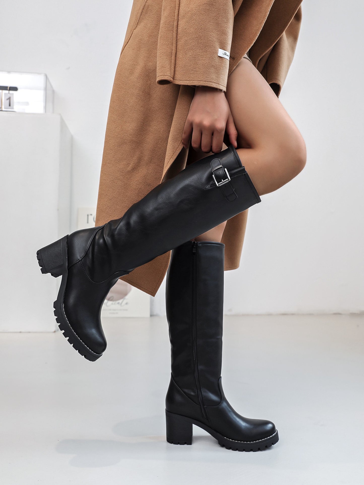 Lipstick - Knee Lenght Boot - Y2299